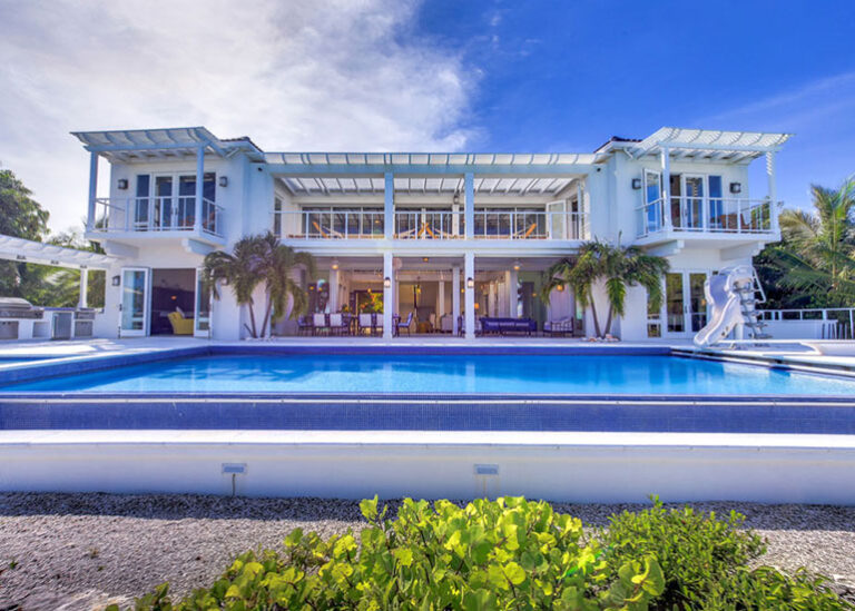 azure-villa-rentral.jpeg